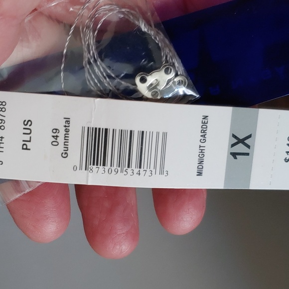 Peter Nygard faux leather polyester jacket 1X 3 hook closure really sharp - Picture 3 of 6